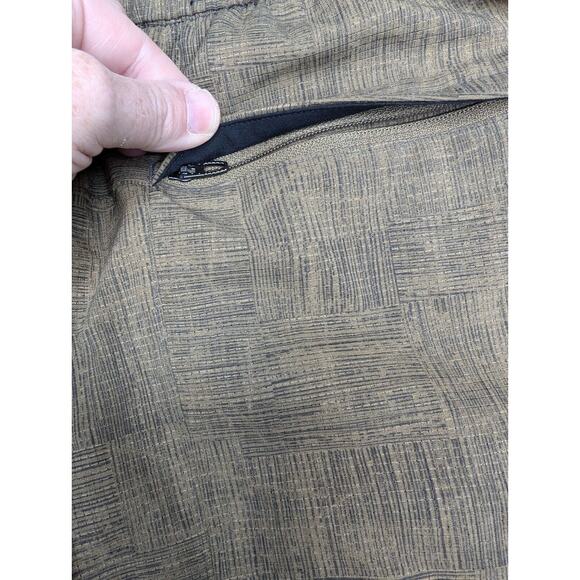 Lululemon Bowline Short 8" WovenAirSize Small - Picture 7 of 11